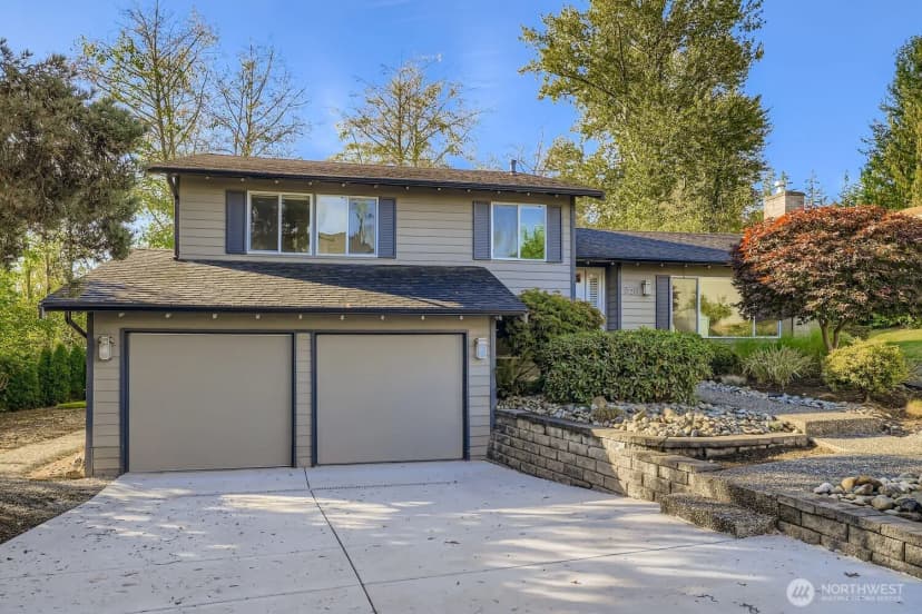 Property photo for 17217 Ne 14th Street, Bellevue photo 3