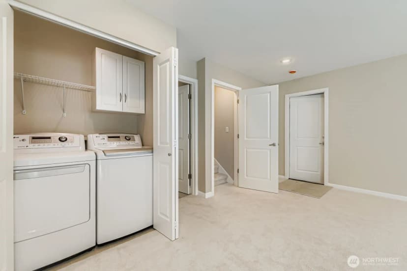 Property photo for 17217 Ne 14th Street, Bellevue photo 34
