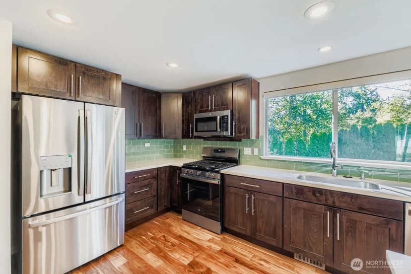 Property photo for 17217 Ne 14th Street, Bellevue photo 13