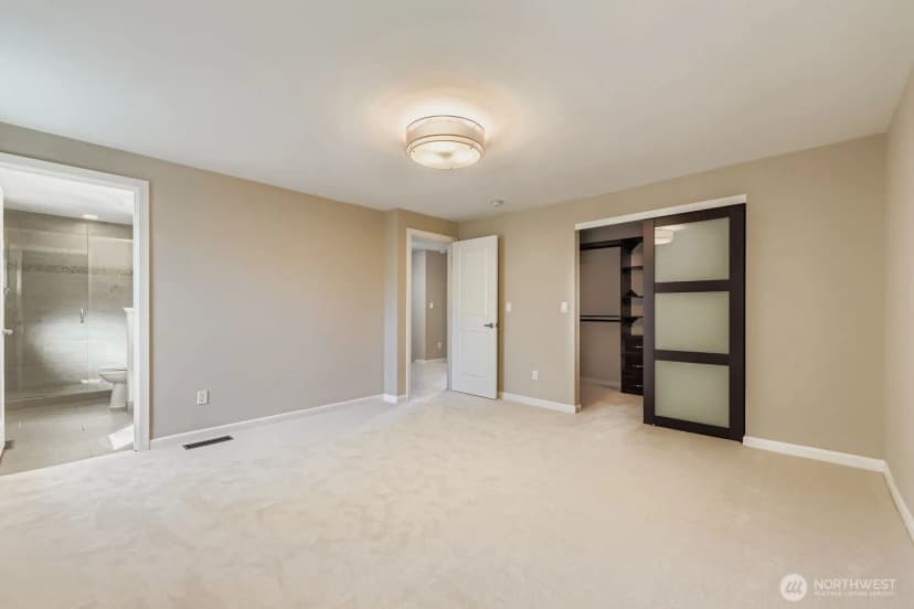 Property photo for 17217 Ne 14th Street, Bellevue photo 17