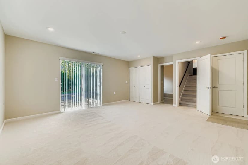 Property photo for 17217 Ne 14th Street, Bellevue photo 30
