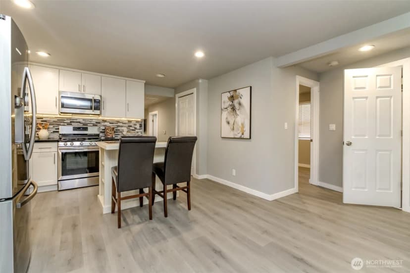 Property photo for 14045 8th Avenue S, Burien photo 8