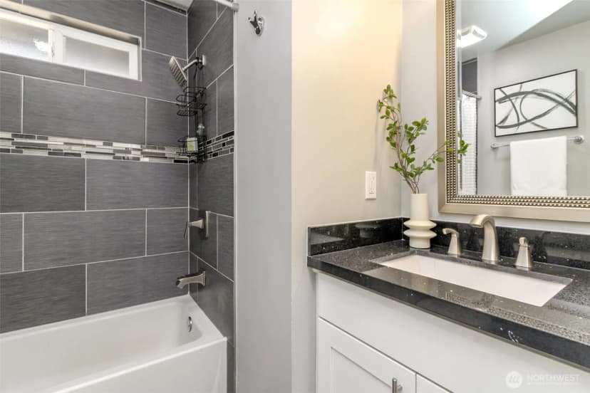 Property photo for 14045 8th Avenue S, Burien photo 17