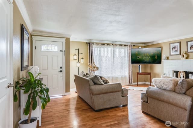 Property photo for 1024 21st Street Nw, Puyallup photo 2