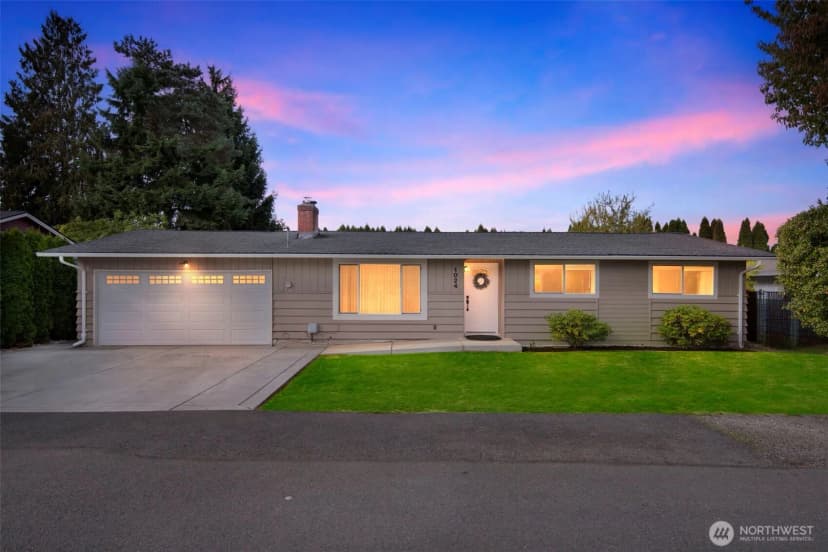 Property photo for 1024 21st Street Nw, Puyallup