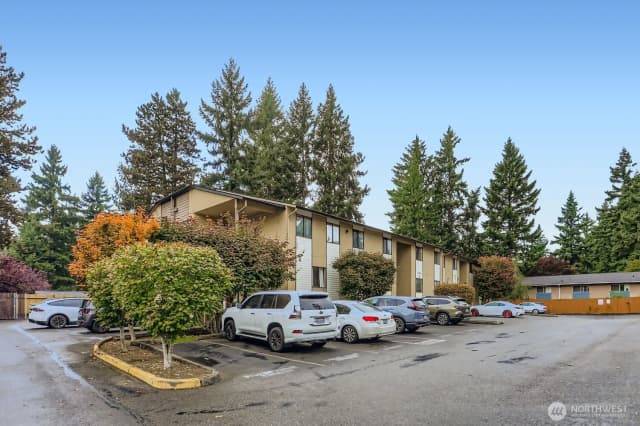 Property photo for 16200 Ne 12th Court #d-53, Bellevue photo 2