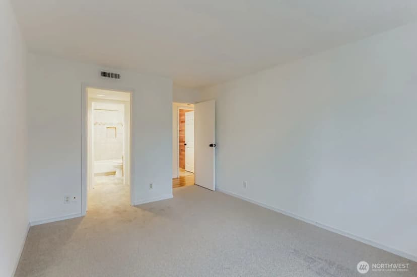 Property photo for 16200 Ne 12th Court #d-53, Bellevue photo 12