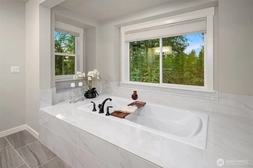 Property photo for 9934 Ne 162nd Street, Bothell photo 26