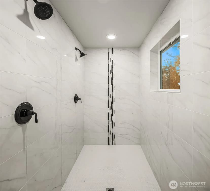 Property photo for 9934 Ne 162nd Street, Bothell photo 29