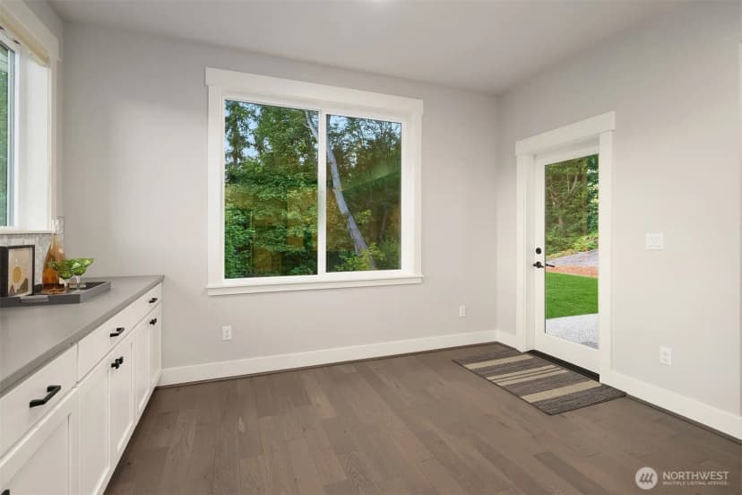 Property photo for 9934 Ne 162nd Street, Bothell photo 15