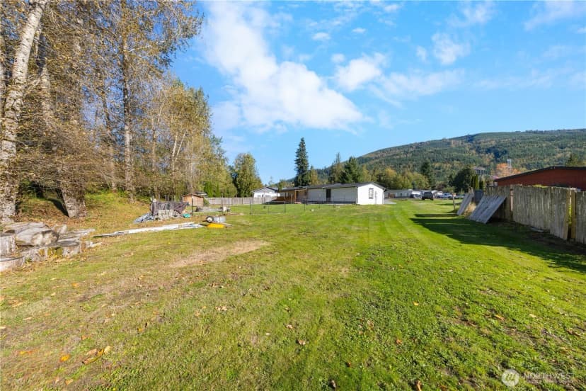 Property photo for 5046 Aerie Lane, Sedro Woolley photo 35