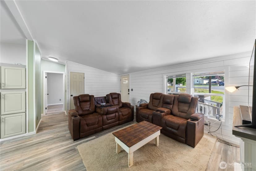 Property photo for 5046 Aerie Lane, Sedro Woolley photo 12