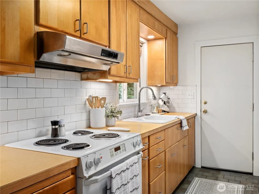 Property photo for 11640 59th Avenue S, Seattle photo 19