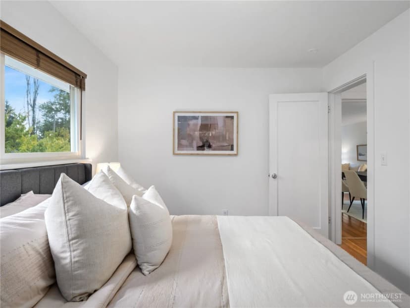 Property photo for 11640 59th Avenue S, Seattle photo 9