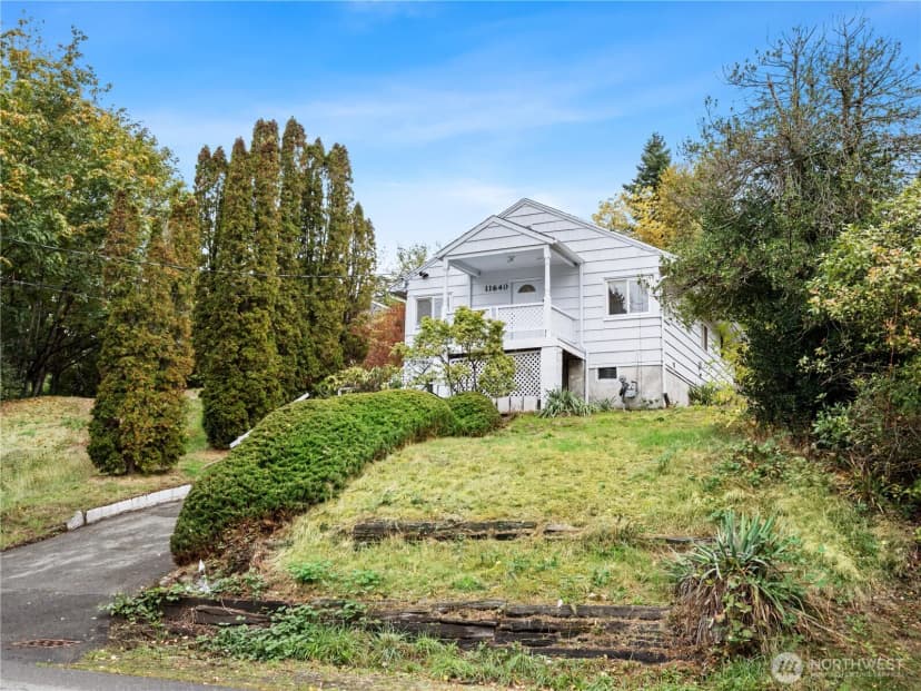 Property photo for 11640 59th Avenue S, Seattle photo 28
