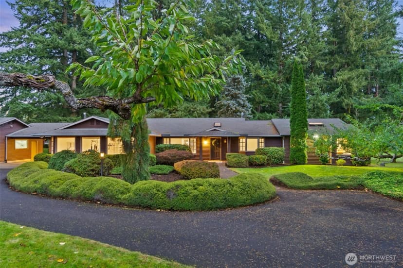Property photo for 11744 Crockett Street Sw, Olympia