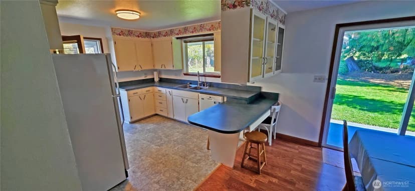 Property photo for 2200 Ontario, Bellingham photo 14