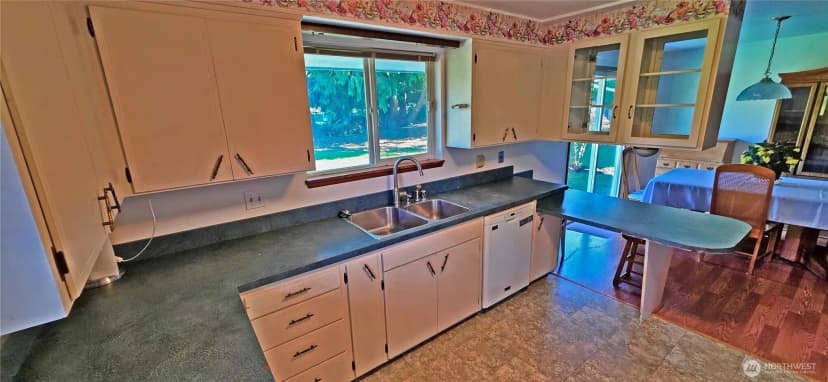 Property photo for 2200 Ontario, Bellingham photo 12