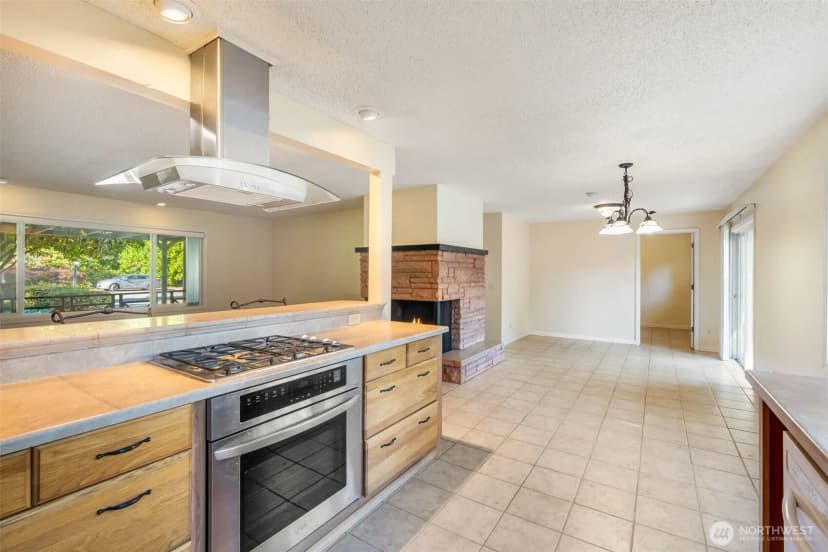 Property photo for 1612 College Street Ne, Olympia photo 12
