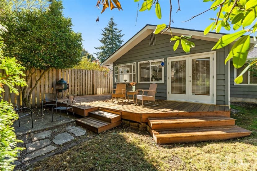 Property photo for 12020 10th Avenue Nw, Seattle photo 19