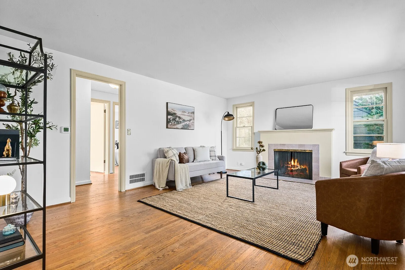 Property photo for 3021 37th Avenue, Seattle photo 2