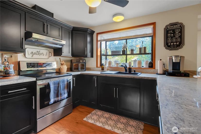 Property photo for 2621 S 376th Place, Federal Way photo 8
