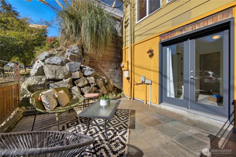 Property photo for 2120 W Ruffner Street, Seattle photo 4