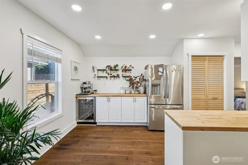 Property photo for 6334 24th Avenue Sw, Seattle photo 10