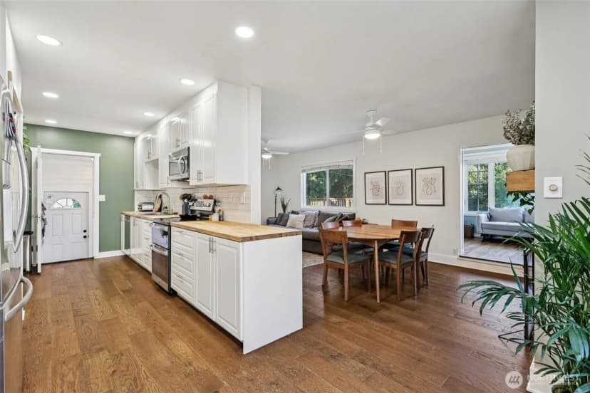 Property photo for 6334 24th Avenue Sw, Seattle photo 9