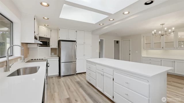 Property photo for 11409 Se May Creek Park Drive, Newcastle photo 5