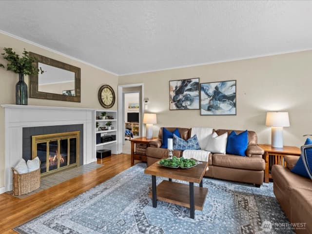 Property photo for 3420 32nd Avenue W, Seattle photo 2
