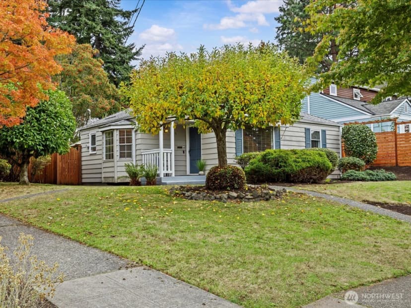 Property photo for 3420 32nd Avenue W, Seattle