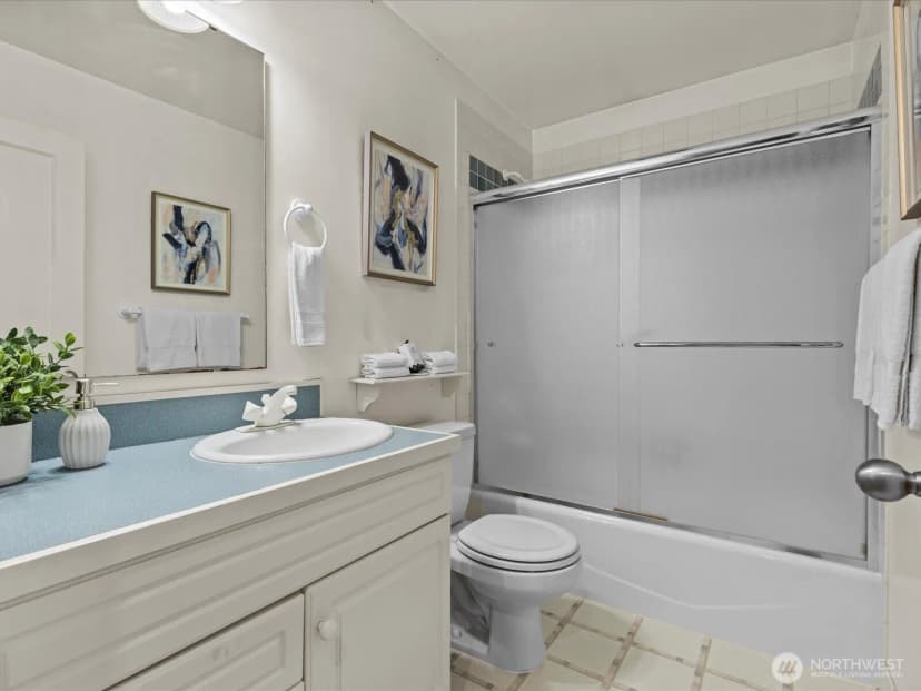 Property photo for 3420 32nd Avenue W, Seattle photo 13