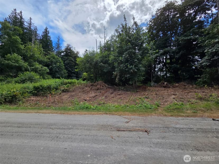 Property photo for 73 A Saratoga Drive, Hat Island photo 2