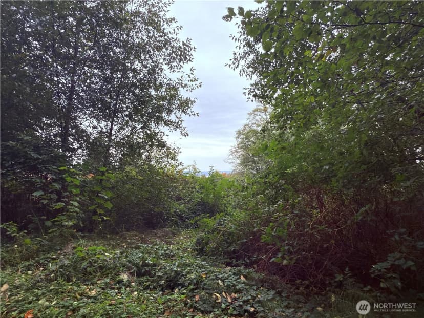 Property photo for 32 E Port Gardner Drive, Hat Island photo 5