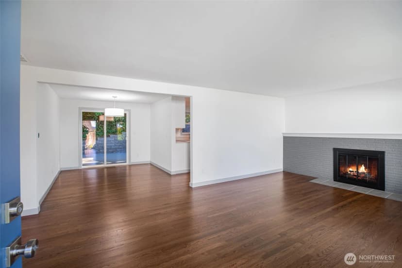 Property photo for 4602 Sw Cloverdale Street, Seattle photo 2
