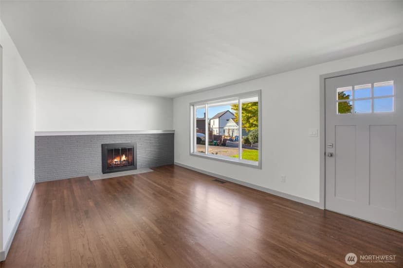 Property photo for 4602 Sw Cloverdale Street, Seattle photo 9