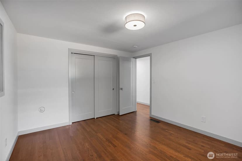 Property photo for 4602 Sw Cloverdale Street, Seattle photo 13