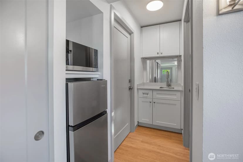 Property photo for 4602 Sw Cloverdale Street, Seattle photo 21