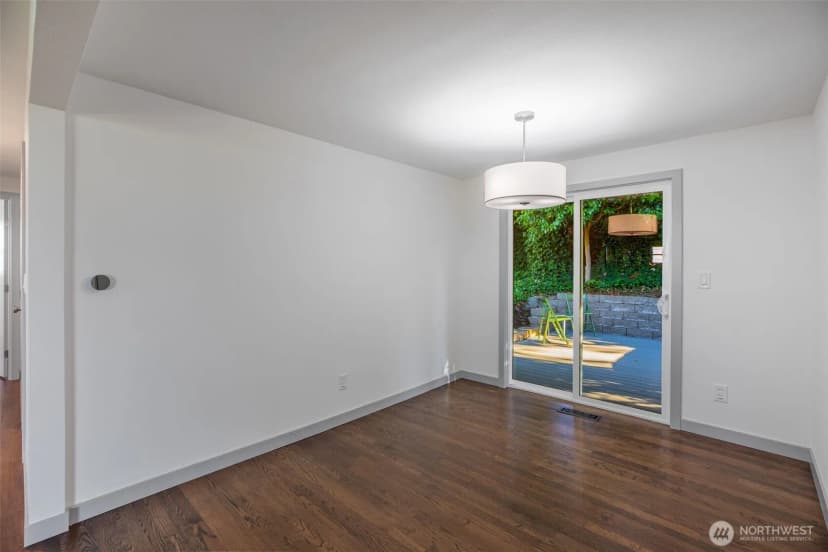 Property photo for 4602 Sw Cloverdale Street, Seattle photo 6