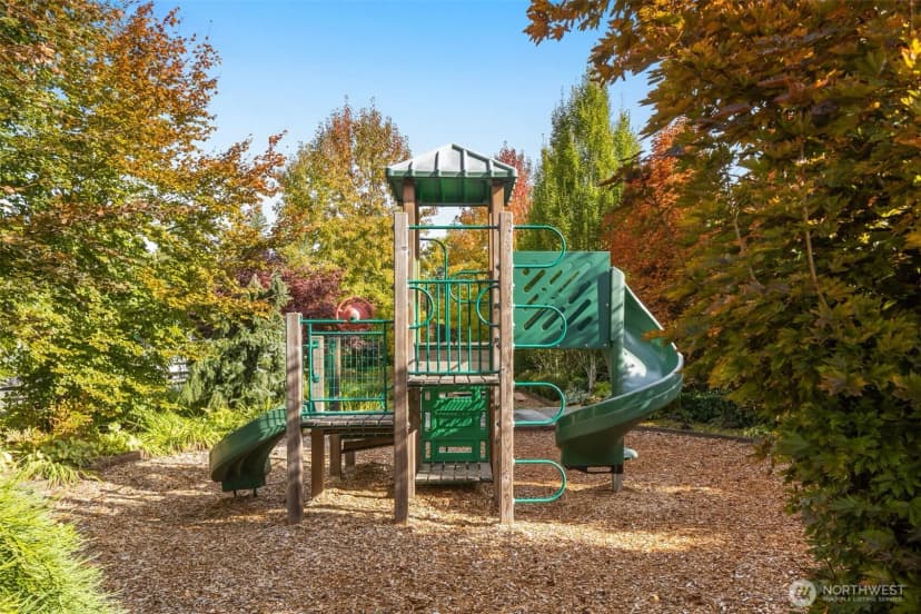 Property photo for 1508 247th Avenue Ne, Sammamish photo 39