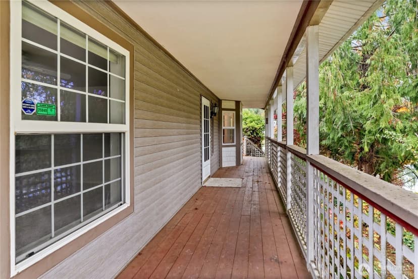 Property photo for 19517 Whiteman Cove Road Sw, Longbranch photo 27