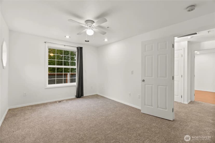 Property photo for 19517 Whiteman Cove Road Sw, Longbranch photo 19