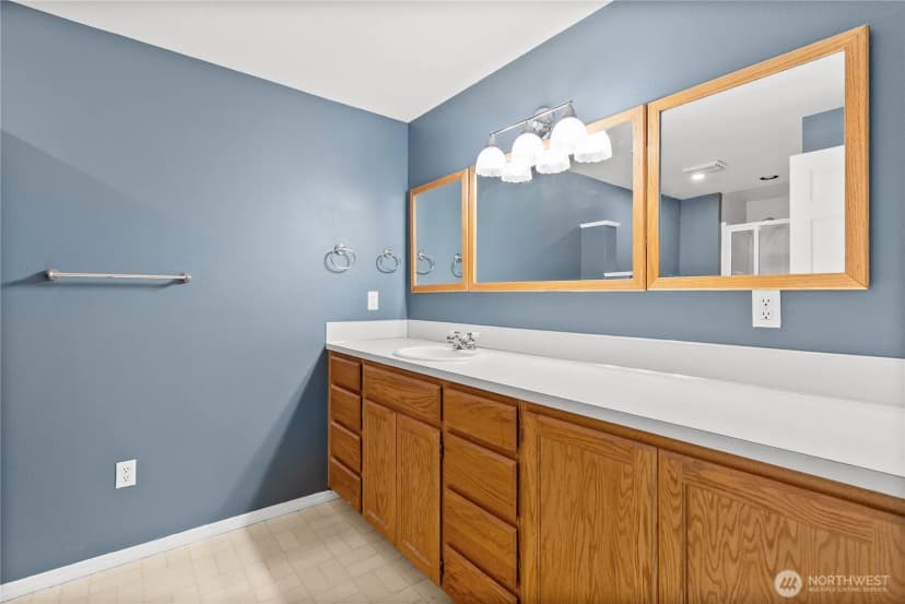 Property photo for 19517 Whiteman Cove Road Sw, Longbranch photo 15