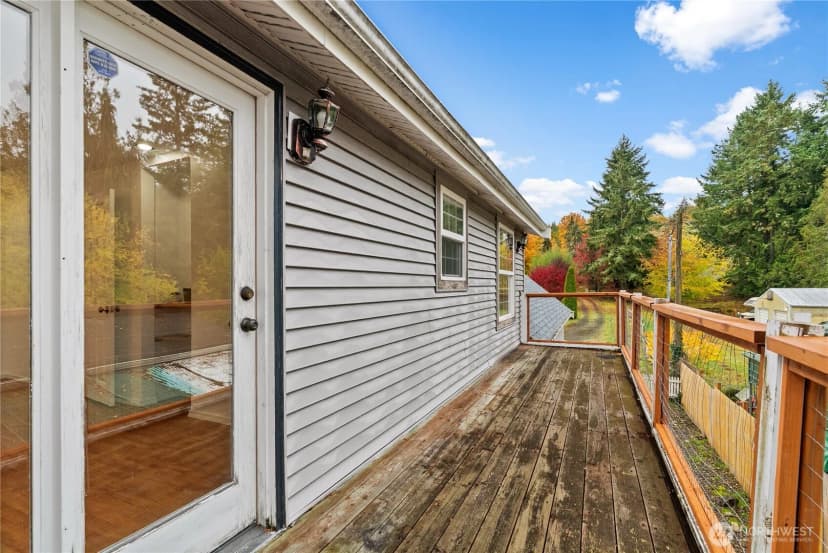 Property photo for 19517 Whiteman Cove Road Sw, Longbranch photo 25