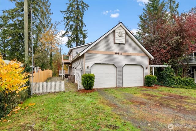 Property photo for 19517 Whiteman Cove Road Sw, Longbranch