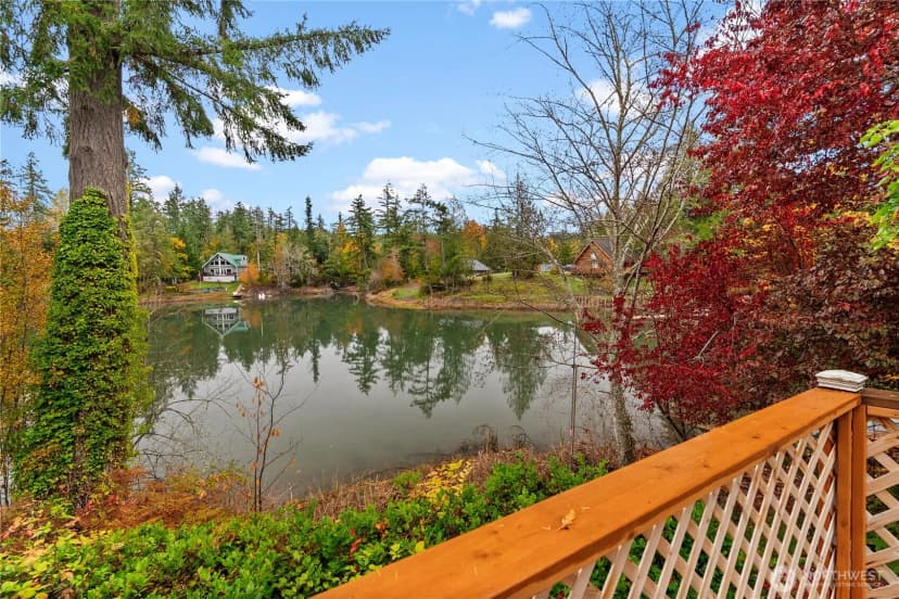 Property photo for 19517 Whiteman Cove Road Sw, Longbranch photo 8