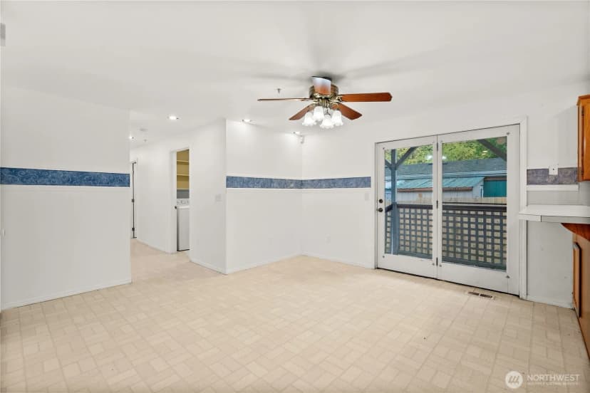 Property photo for 19517 Whiteman Cove Road Sw, Longbranch photo 11