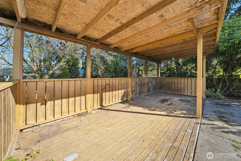Property photo for 1015 E Chicago Street, Kent photo 21