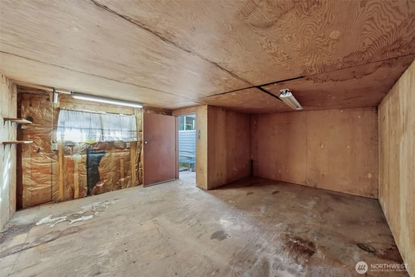 Property photo for 1015 E Chicago Street, Kent photo 19
